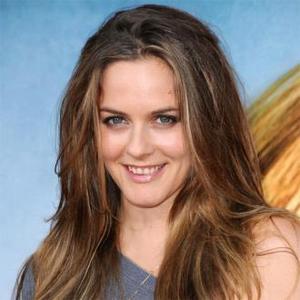 Alicia Silverstone Creates Eco-friendly Cosmetic Range