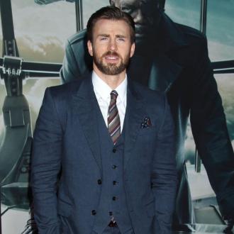 Chris Evans' romantic solo vacation