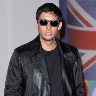 Example gets thumbs up from Noel Gallagher 