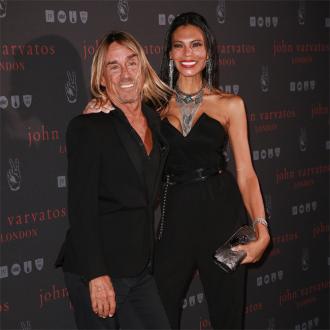 Iggy Pop twerks around house with wife