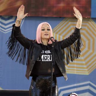 Jessie J doesn't 'like being famous' 