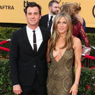 Jimmy Kimmel 'cried' while officiating Justin Theroux and Jennifer Aniston's wedding