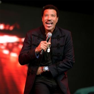 Wedding singer Lionel Richie