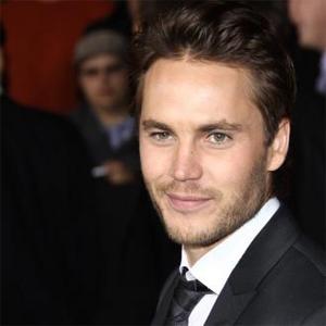 Taylor Kitsch Gives Dietary Help