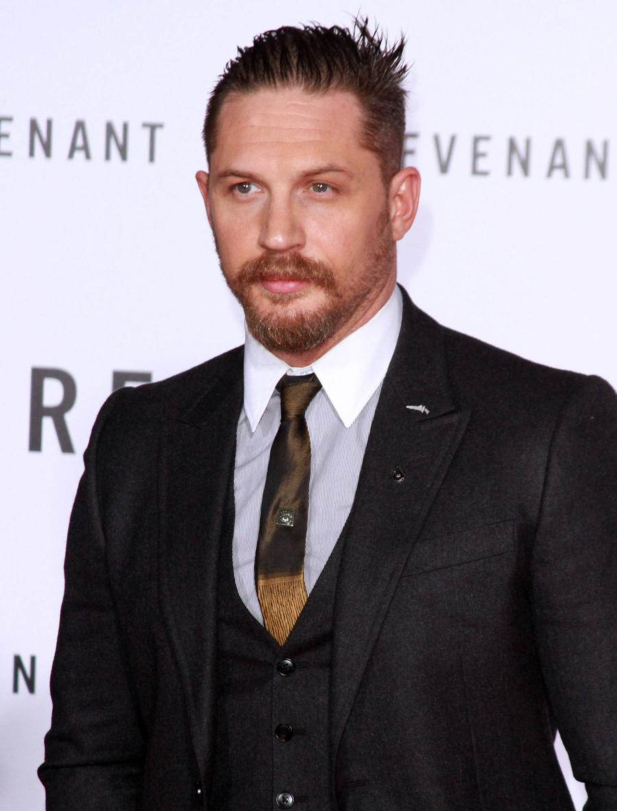 Tom Hardy Strips Nude For Lake Swim