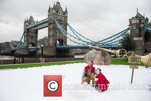 Mark Rylance and Ruby Barnhill