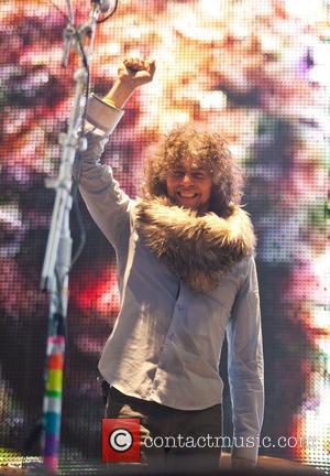 Wayne Coyne Splits From Girlfriend