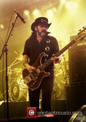 Lemmy's Hand Injury Led To Motorhead Gig Cancellation