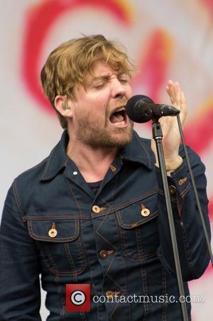 Kaiser Chiefs Founder Nick Hodgson Quits Band After 15 Years