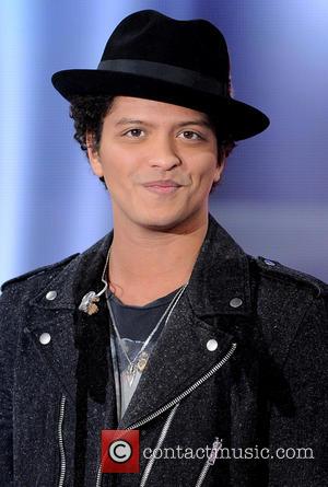 Bruno Mars - Bruno Mars appears on French television show 'Vivement Dimanche' - Paris, France - Thursday 21st February 2013