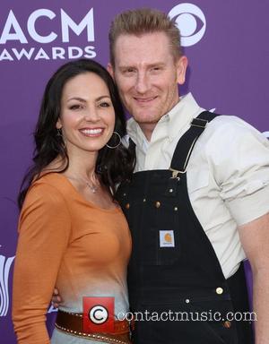 Joey Feek, Of Country Duo Joey + Rory, Stops Cancer Treatment