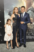 Amy Adams, Abigail Pniowsky and Jeremy Renner