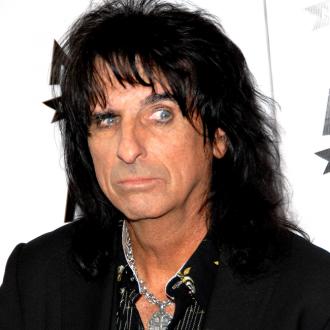 Alice Cooper: Modern rock is 'limp'