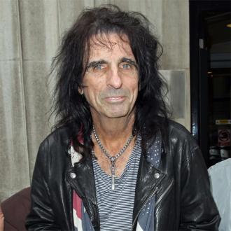 Alice Cooper's tribute to 'dead drunk friends' 