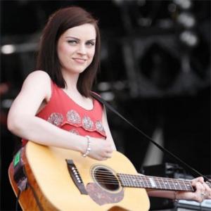 Amy Macdonald's Kinks Collaboration