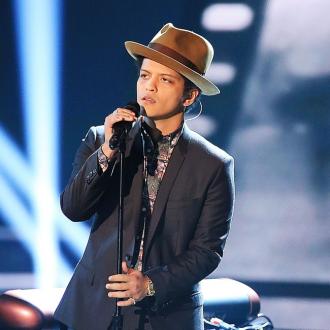 Bruno Mars and Ed Sheeran stage Twitter 'spat'