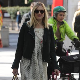 Fearne Cotton gives birth to baby girl 