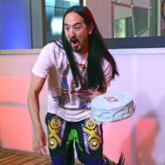 Steve Aoki sued for braking fan's neck