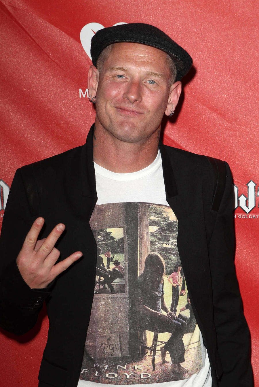 Corey Taylor Quits Smoking