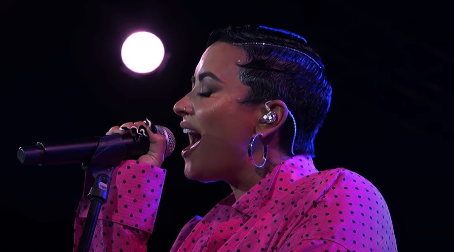 Demi Lovato - Dancing With The Devil (Live Acoustic Performance) Video Video