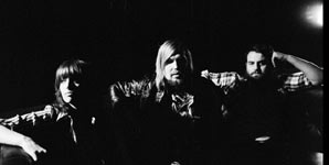 Interview with Band Of Skulls at Glastonbury Festival 2010