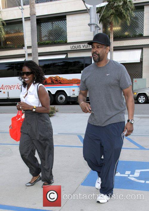 Denzel Washington and His Wife Pauletta Washington 1