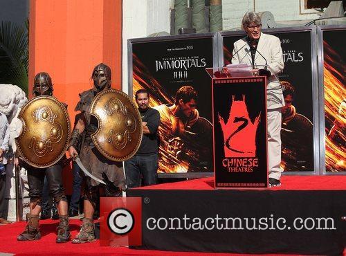 Eric Roberts and Grauman's Chinese Theatre