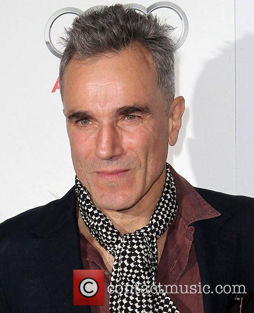 Daniel Day-lewis and Grauman's Chinese Theatre 1