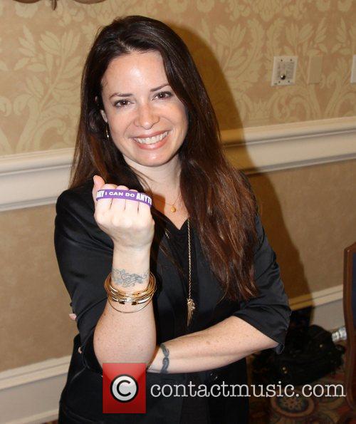 Holly Marie Combs 1