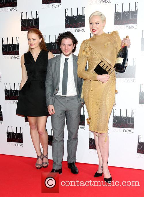 Sophie Turner, Gwendoline Christie and Kit Harington Accept The Best Tv Show Winner For Game Of Thrones 1