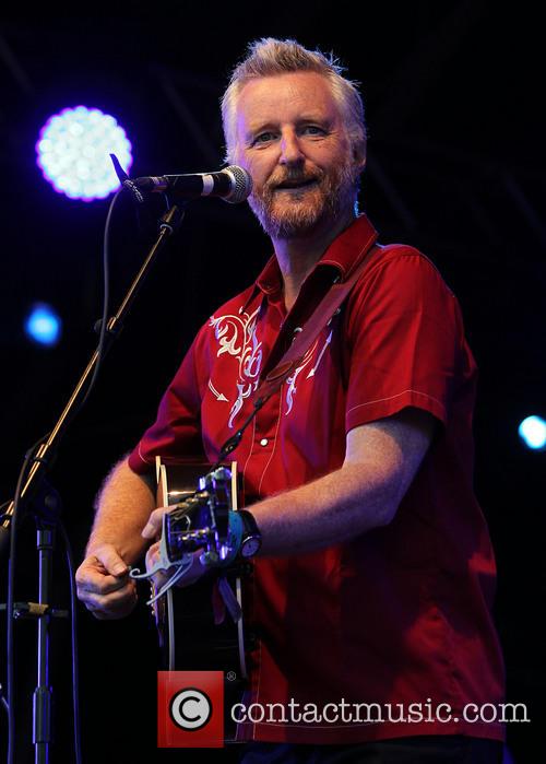 Billy Bragg prison guitar