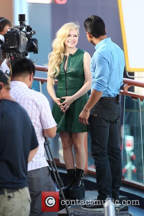 Avril Lavigne and Mario Lopez