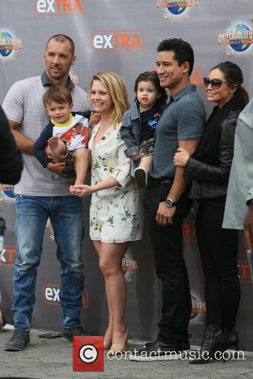 Mark Wilkerson, Melissa Joan Hart, Tucker Wilkerson, Dominic Lopez, Mario Lopez and Courtney Mazza 1