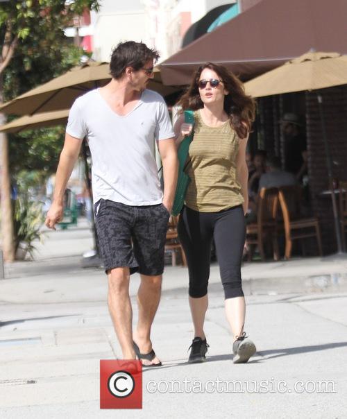 Pedro Pascal and Robin Tunney 1