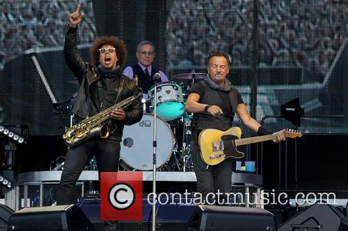 Bruce Springsteen, Max Weinberg and Jake Clemons 7