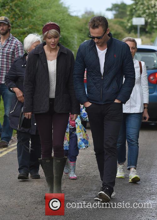 Taylor Swift and Tom Hiddleston 2