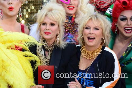 Jennifer Saunders and Joanna Lumley 8