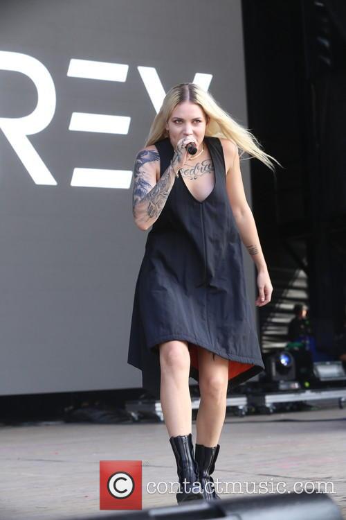 Skylar Grey 2