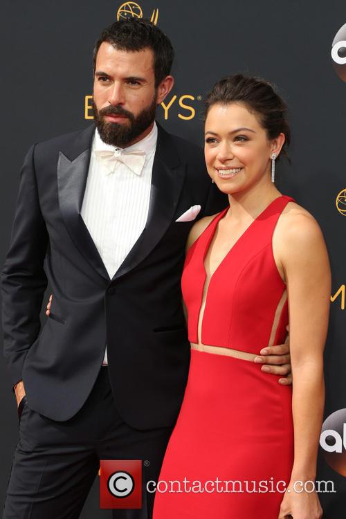 Tom Cullen and Tatiana Maslany 3