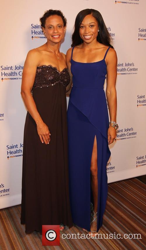 Jennifer Beals, Joanna Hayes and Allyson Felix 6