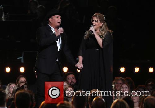 Garth Brooks and Trisha Yearwood 9