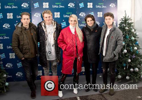 The Vamps and Louisa Johnson 3