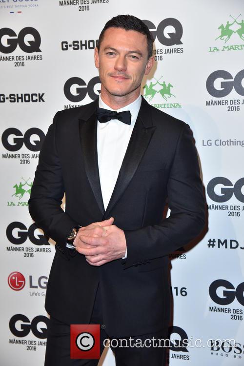 Luke Evans 11