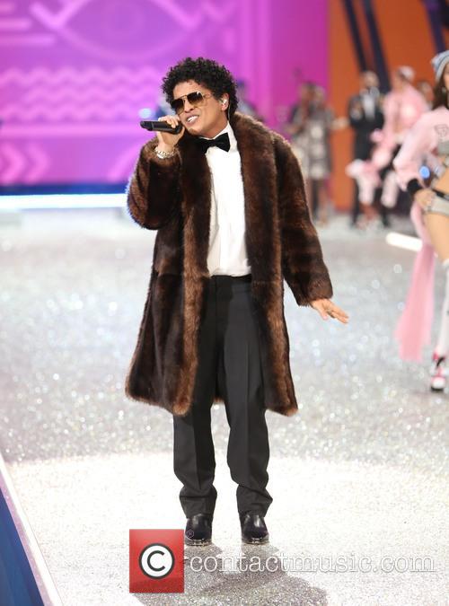 Bruno Mars performing at the Victoria's Secret Fashion Show 2016