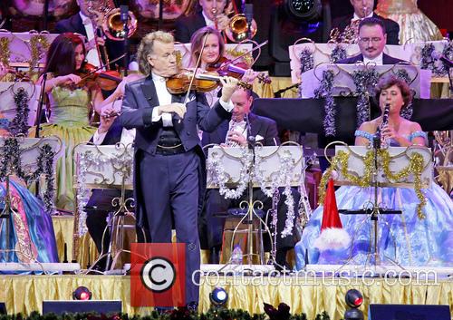 Andre Rieu and Johann Strauss Orchestra 9