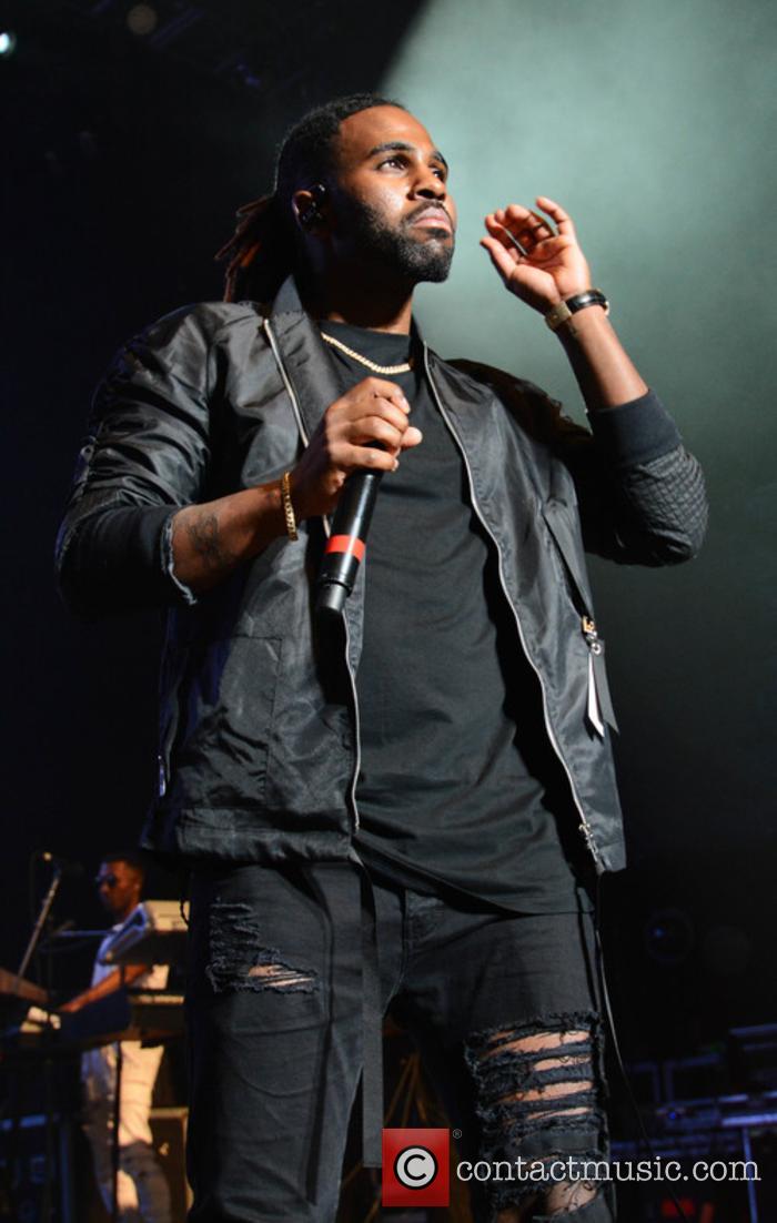 Jason Derulo performing live