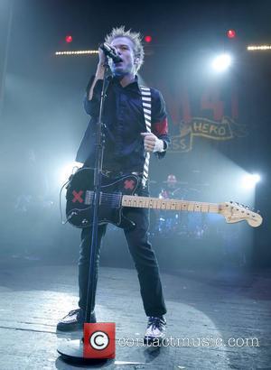 Deryck Whibley's Downfall: What Led Up To His Medical Emergency?