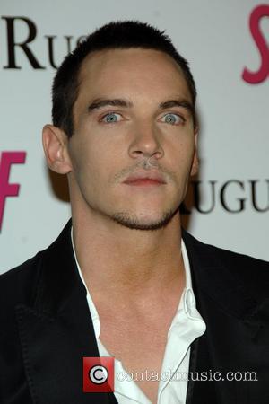 Jonathan Rhys Meyers, Rush