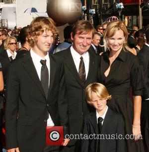 Wayne Gretzky, Janet Jones-Gretzky and children The 2007 ESPY's Awards held at Kodak Theatre - Arrivals Hollywood, California - 11.07.07