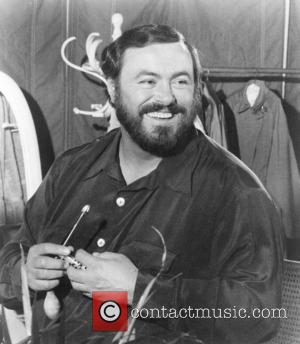 * PAVAROTTI DEAD AT 71 Opera legend LUCIANO PAVAROTTI has died, his manager has announced. He was 71.  The...